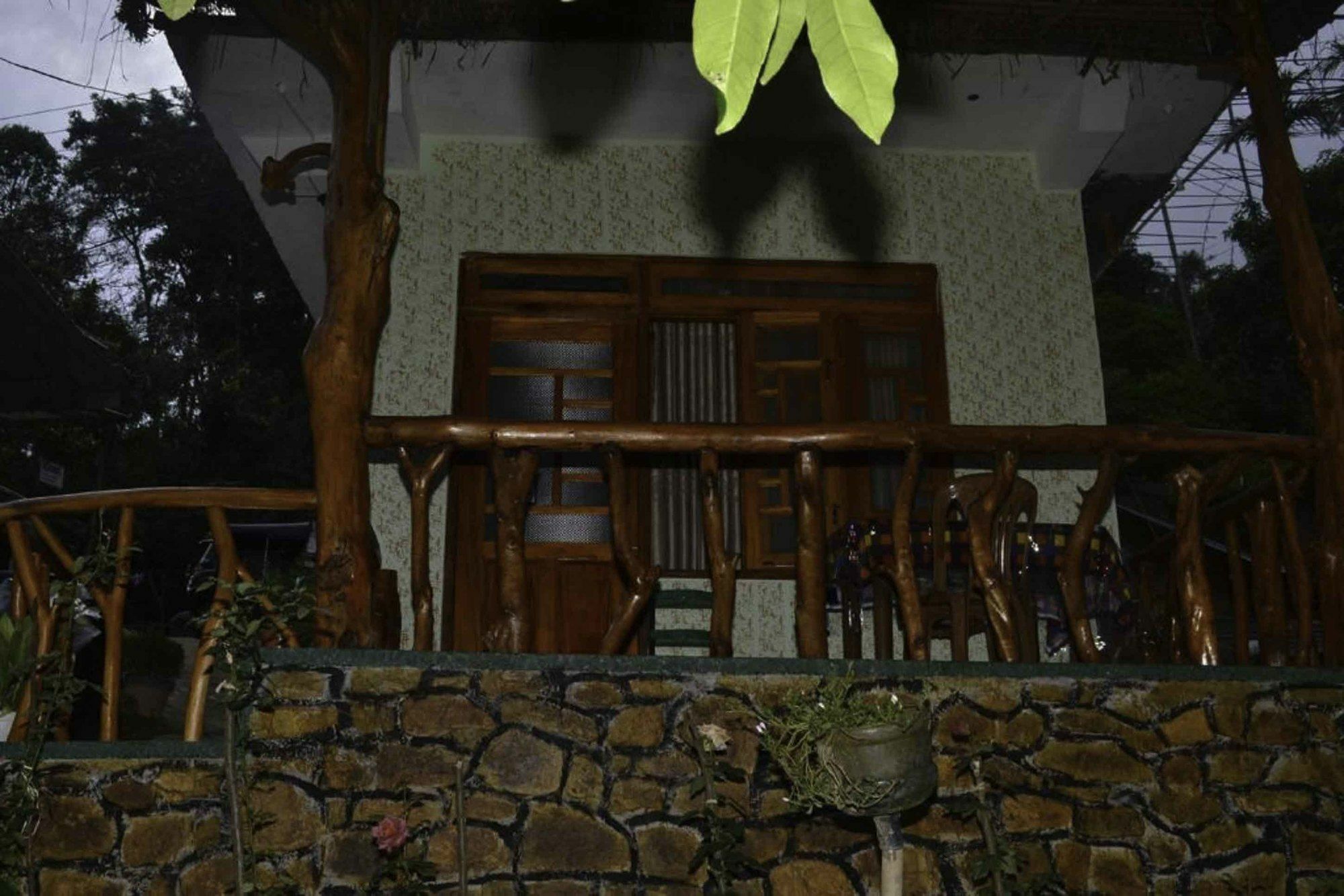 Ella Pine Village Extérieur photo